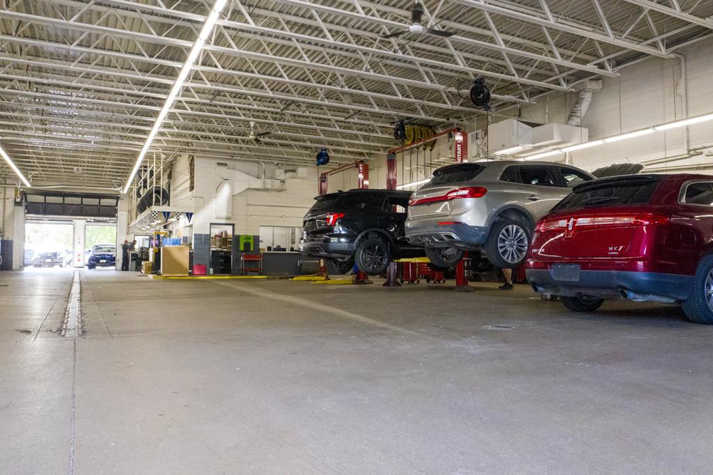 Dealership gallery photo 10